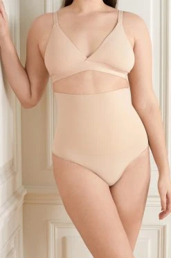 SKIMS Core Control Thong – Sand – String ,Beige 11 SKIMS Core Control Thong – Sand – String ,Beige -Skims Verkaufsgeschäft w920 q60 1000