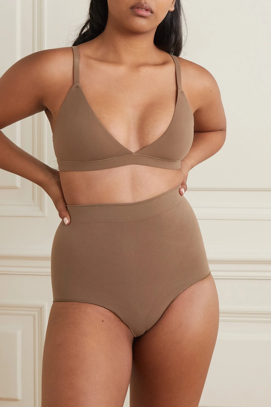 SKIMS Fits Everybody Triangle Bralette – Oxide – Triangel-BH ,Neutral 2 SKIMS Fits Everybody Triangle Bralette – Oxide – Triangel-BH ,Neutral – Bild 2