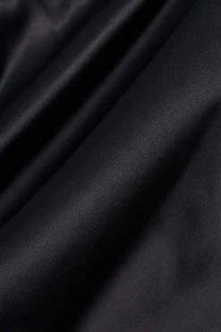 SKIMS Woven Shine Crop Top – Onyx – Verkürztes Oberteil Aus Stretch-Satin Mit Cut-out ,Schwarz -Skims Verkaufsgeschäft w920 q60 130