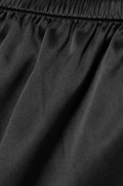 SKIMS Woven Shine Short – Onyx – Shorts Aus Stretch-Satin ,Schwarz 7 SKIMS Woven Shine Short – Onyx – Shorts Aus Stretch-Satin ,Schwarz -Skims Verkaufsgeschäft w920 q60 134