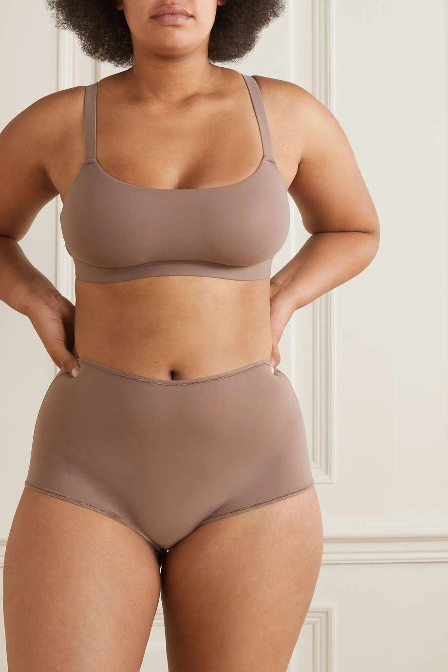 SKIMS Fits Everybody Boy Short – Umber – Höschen ,Neutral 2 SKIMS Fits Everybody Boy Short – Umber – Höschen ,Neutral – Bild 2