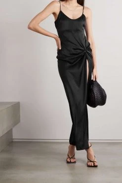 SKIMS Ruched Stretch-Silk Slip Dress – Soot – Slipdress Aus Stretch-Seide Mit Raffung ,Schwarz -Skims Verkaufsgeschäft w920 q60 296