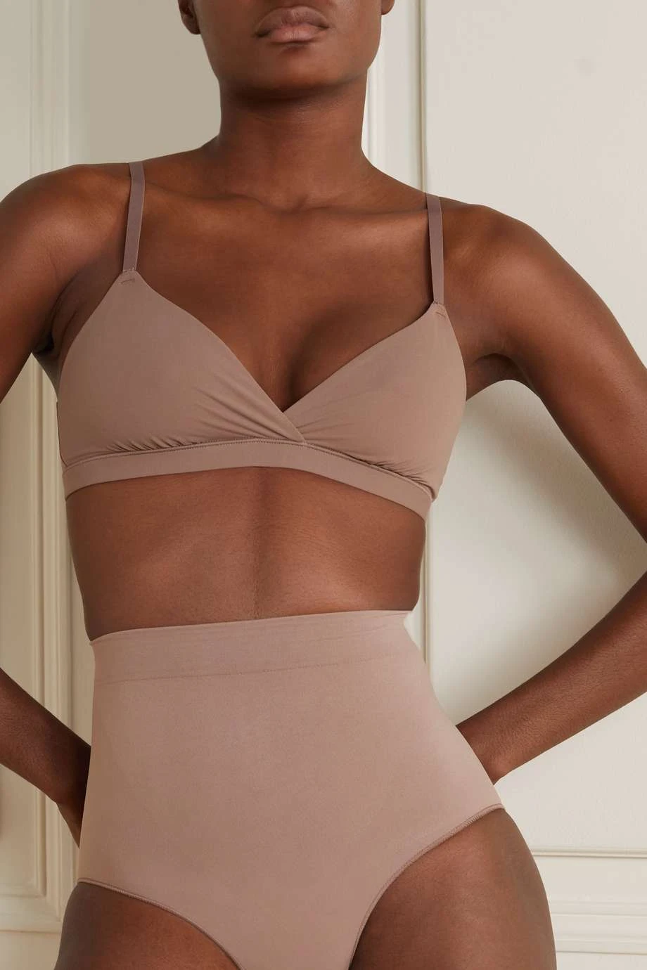 SKIMS Fits Everybody Crossover Bralette – Umber – Soft-BH ,Braun 5 SKIMS Fits Everybody Crossover Bralette – Umber – Soft-BH ,Braun – Bild 5