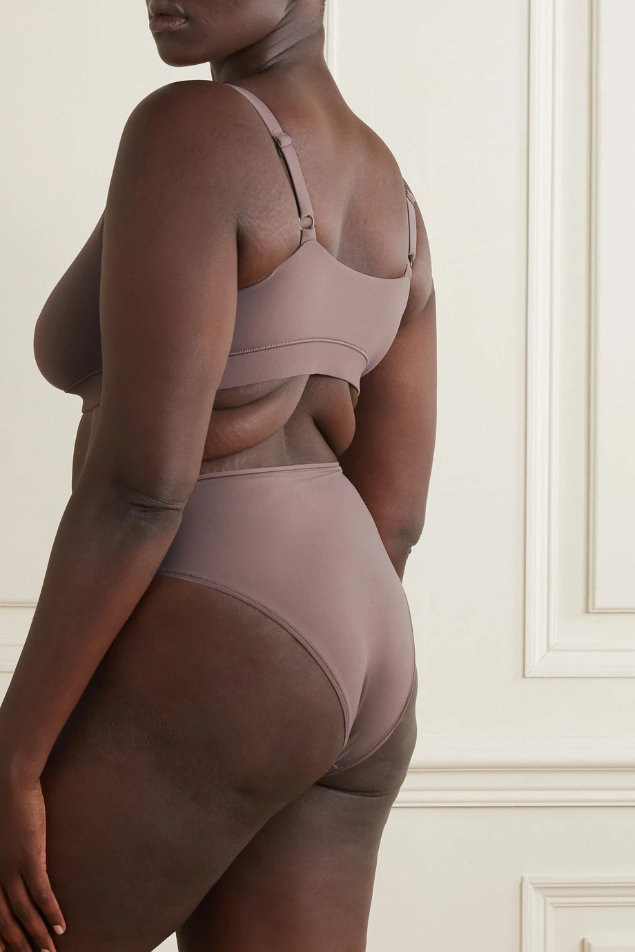 SKIMS Fits Everybody Cheeky Briefs – Umber – Höschen ,Neutral 3 SKIMS Fits Everybody Cheeky Briefs – Umber – Höschen ,Neutral – Bild 3