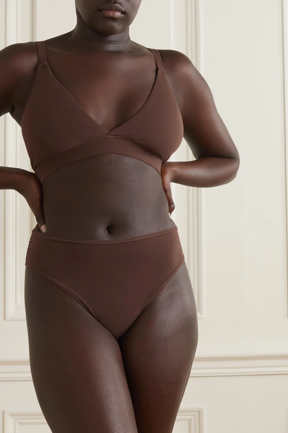 SKIMS Fits Everybody Triangle Bralette – Cocoa – Triangel-BH ,Neutral 2 SKIMS Fits Everybody Triangle Bralette – Cocoa – Triangel-BH ,Neutral – Bild 2