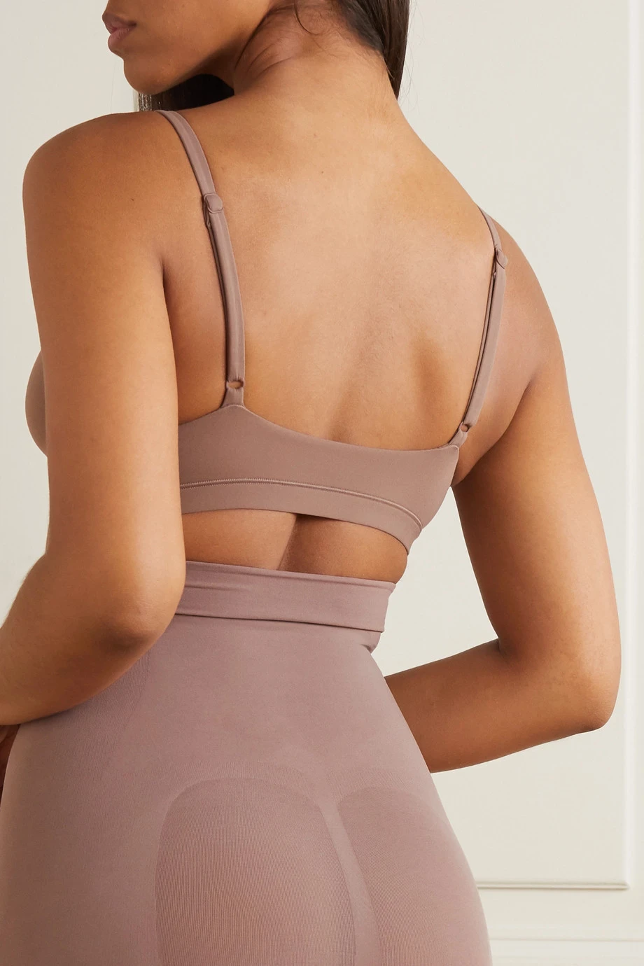 SKIMS Fits Everybody Triangle Bralette – Umber – Triangel-BH ,Neutral 3 SKIMS Fits Everybody Triangle Bralette – Umber – Triangel-BH ,Neutral – Bild 3